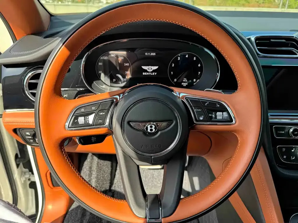 Bentley Bentayga 2021 из CN, фото 6