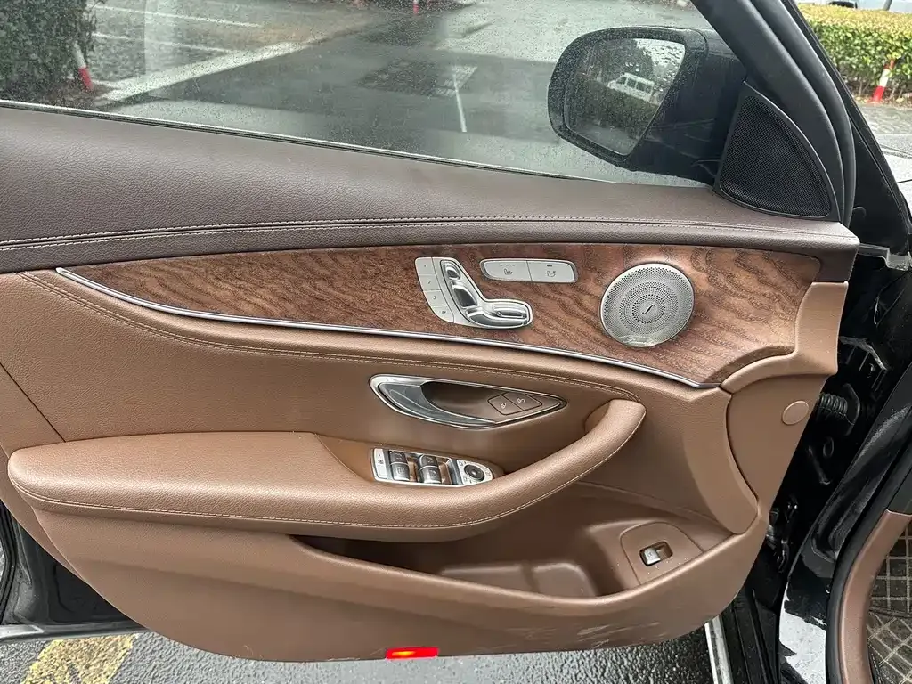 Mercedes-Benz E-Class 2023 из CN, фото 8