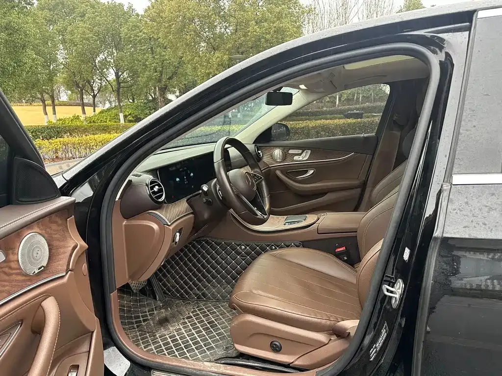 Mercedes-Benz E-Class 2023 из CN, фото 4