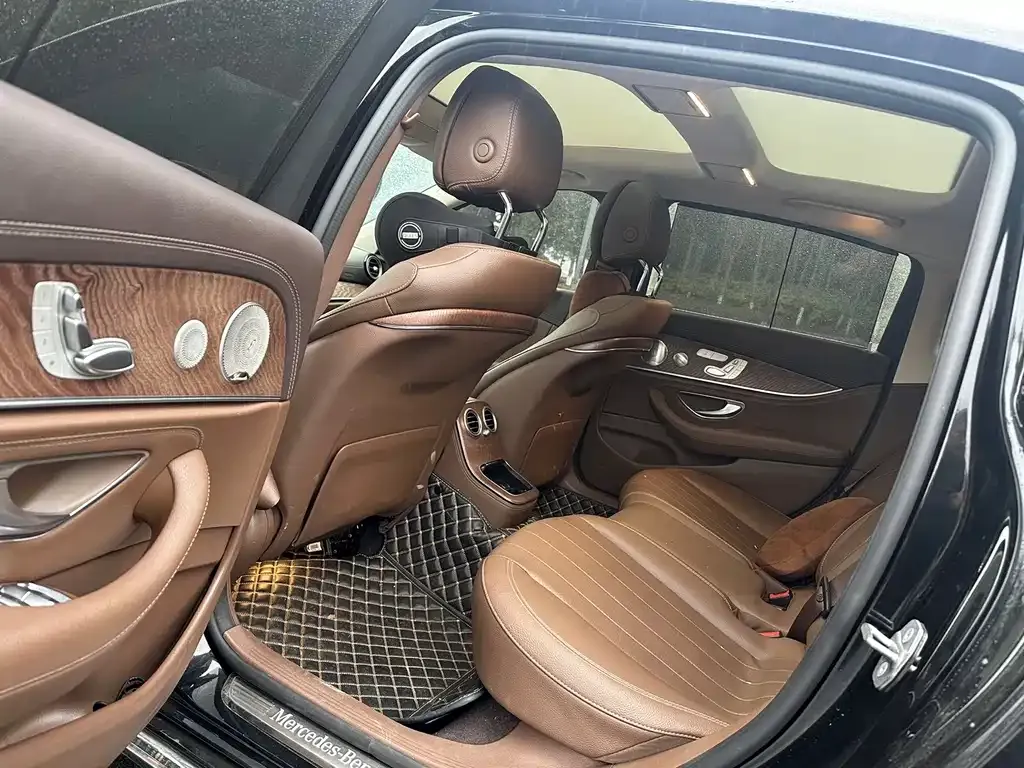 Mercedes-Benz E-Class 2023 из CN, фото 6