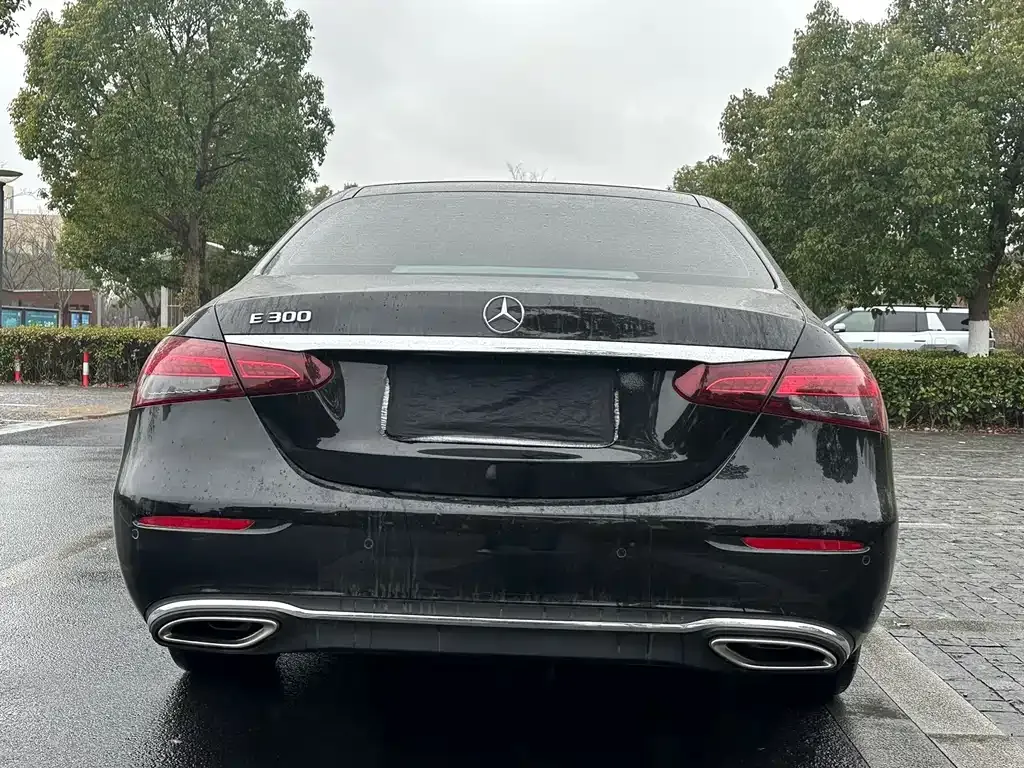 Mercedes-Benz E-Class 2023 из CN, фото 9
