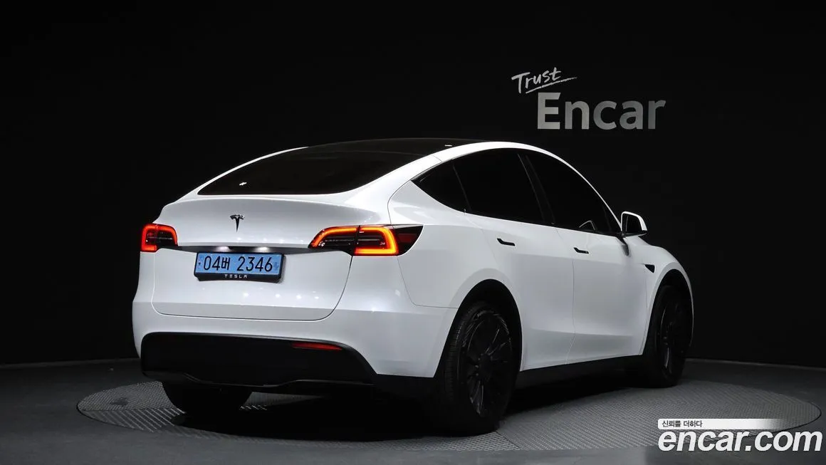 Tesla Model Y — фото 3