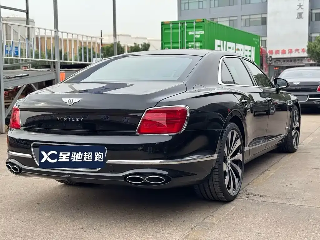 Bentley Flying Spur 2021 из CN, фото 10