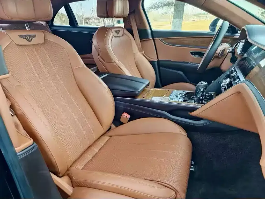 Bentley Flying Spur 2021 из CN, фото 2