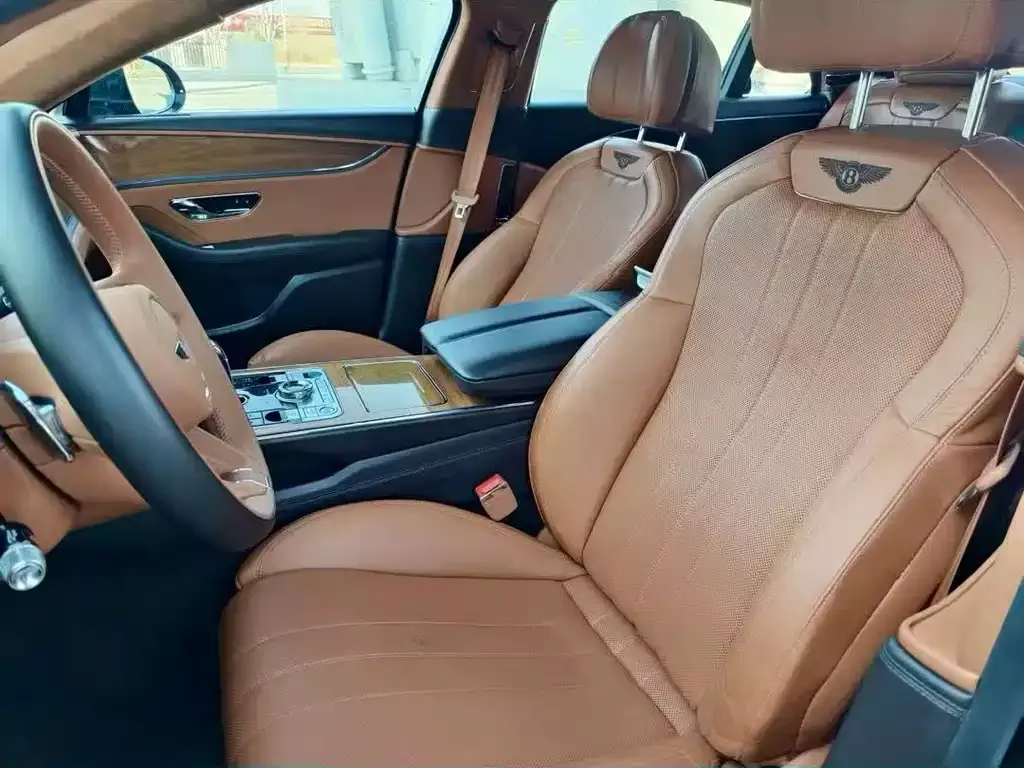 Bentley Flying Spur 2021 из CN, фото 8