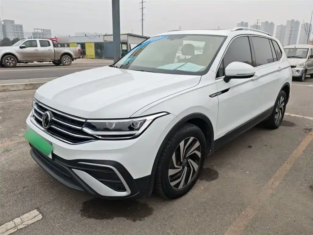 Volkswagen Tiguan L 2023 из CN, фото 10