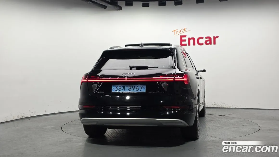 Audi e-tron 2023 из KR, фото 4