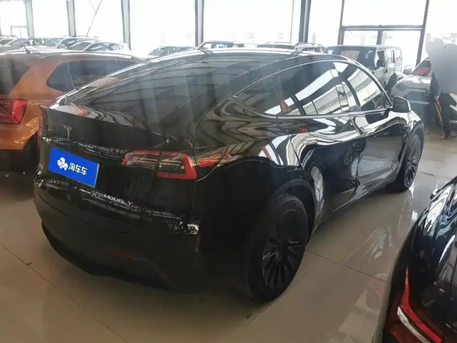 Tesla Model Y 2023 из CN, фото 3