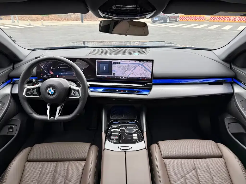 BMW 5 Series (Import) 2024 из CN, фото 9