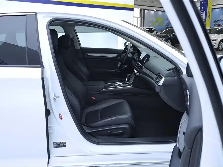 Honda Accord 2022 из CN, фото 2