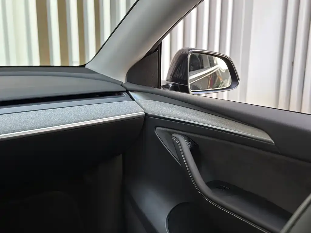Tesla Model Y 2024 из CN, фото 2