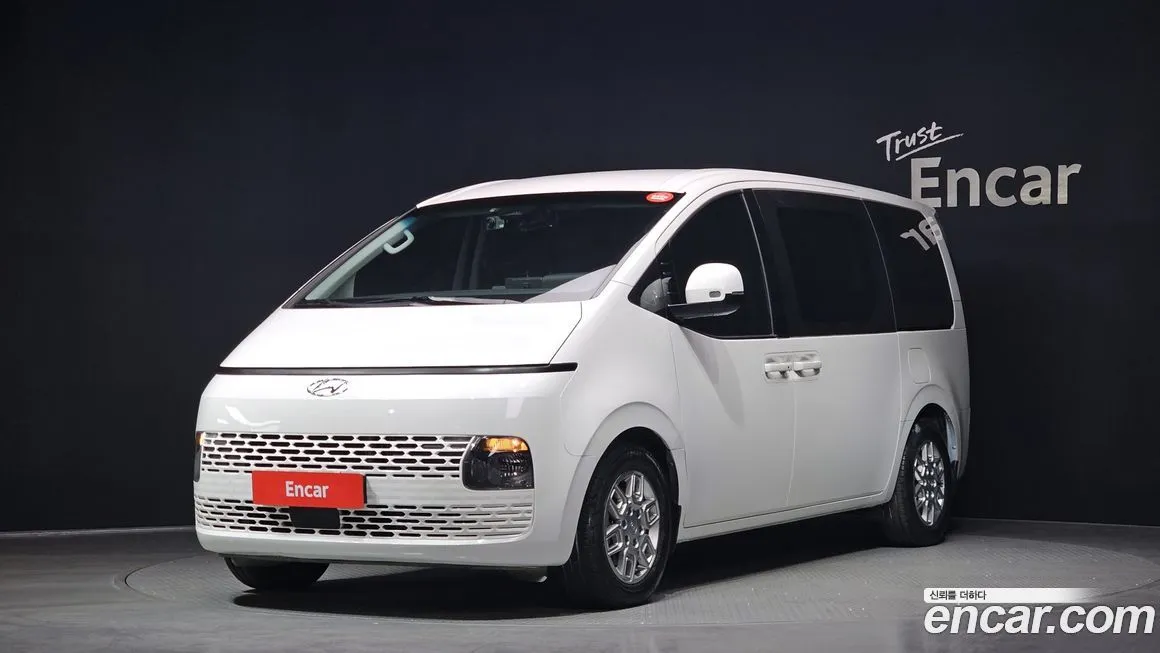 Hyundai Staria 2023 из KR, фото 1