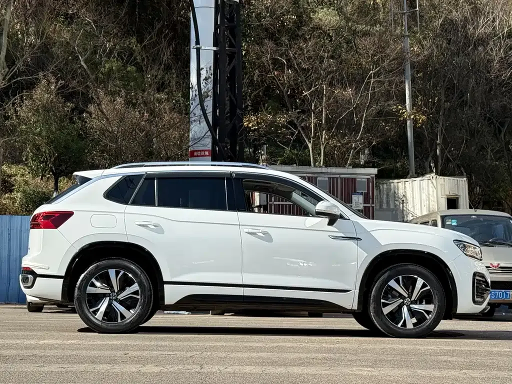 Volkswagen GTE PHEV 2022 из CN, фото 10