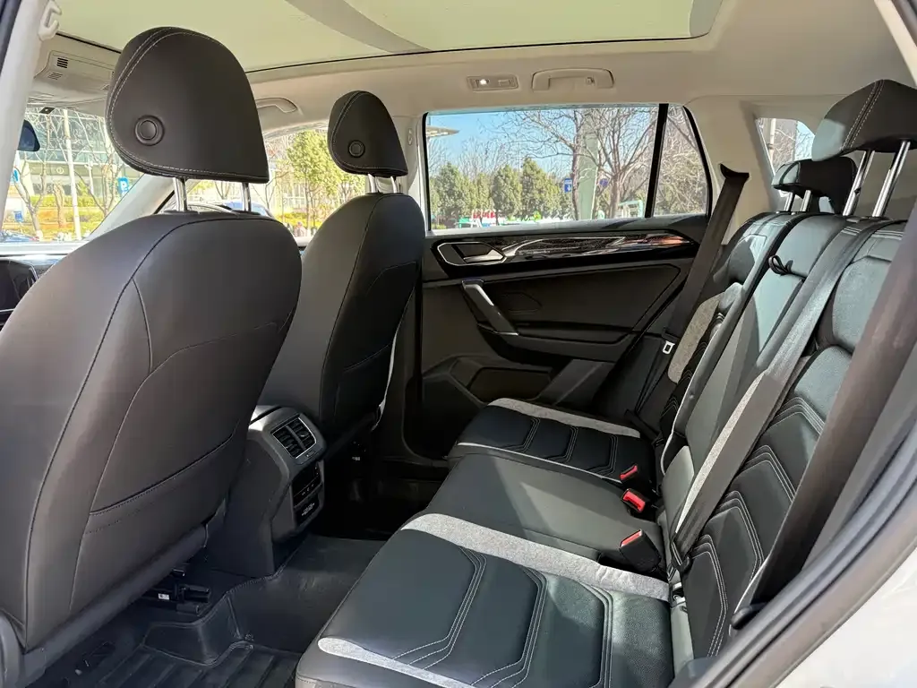 Volkswagen GTE PHEV 2022 из CN, фото 4