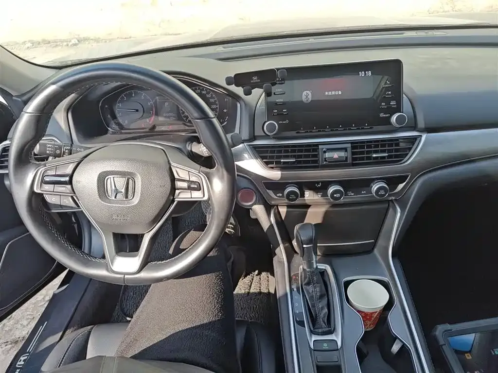 Honda Accord — фото 5