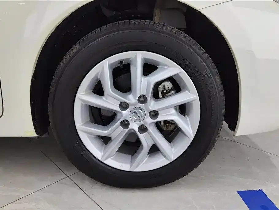 Nissan Tiida 2024 из CN, фото 4
