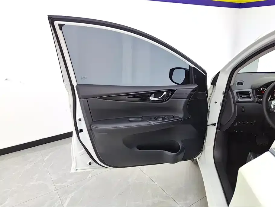 Nissan Tiida 2024 из CN, фото 8