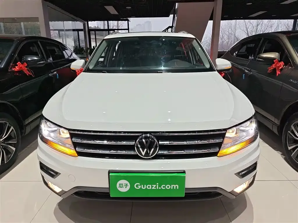 Volkswagen Tiguan L 2021 из CN, фото 2