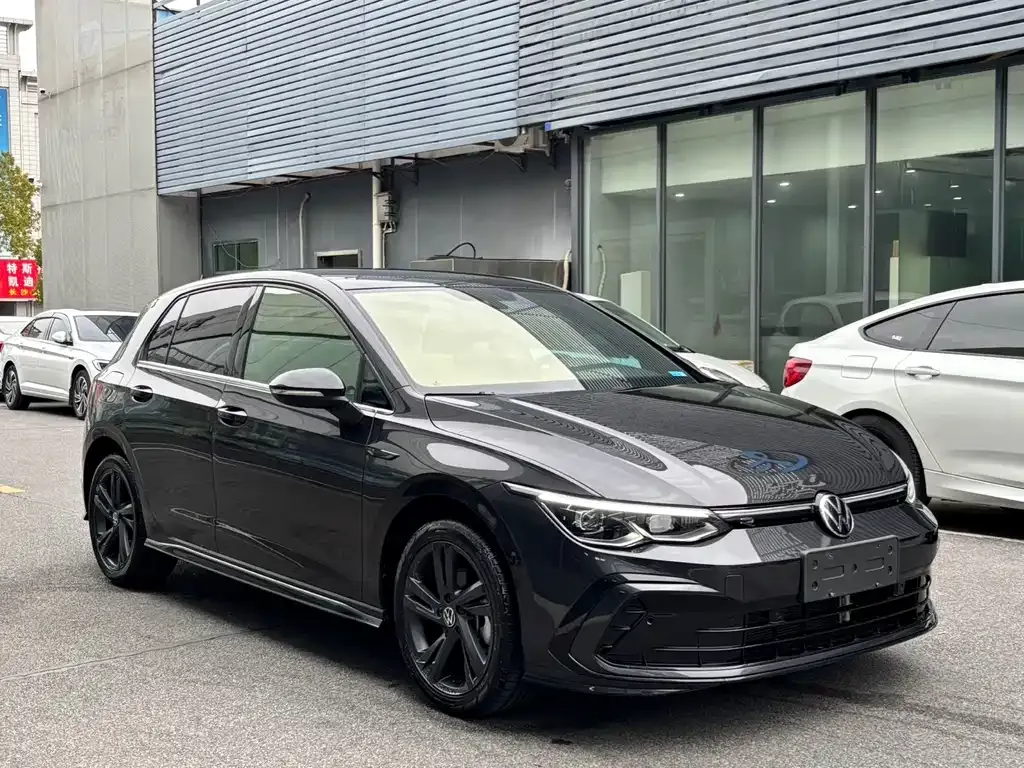 Volkswagen Golf 2023 из CN, фото 9