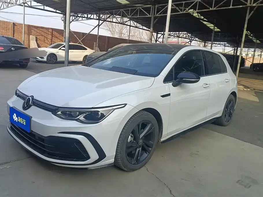 Volkswagen Golf 2023 из CN, фото 1