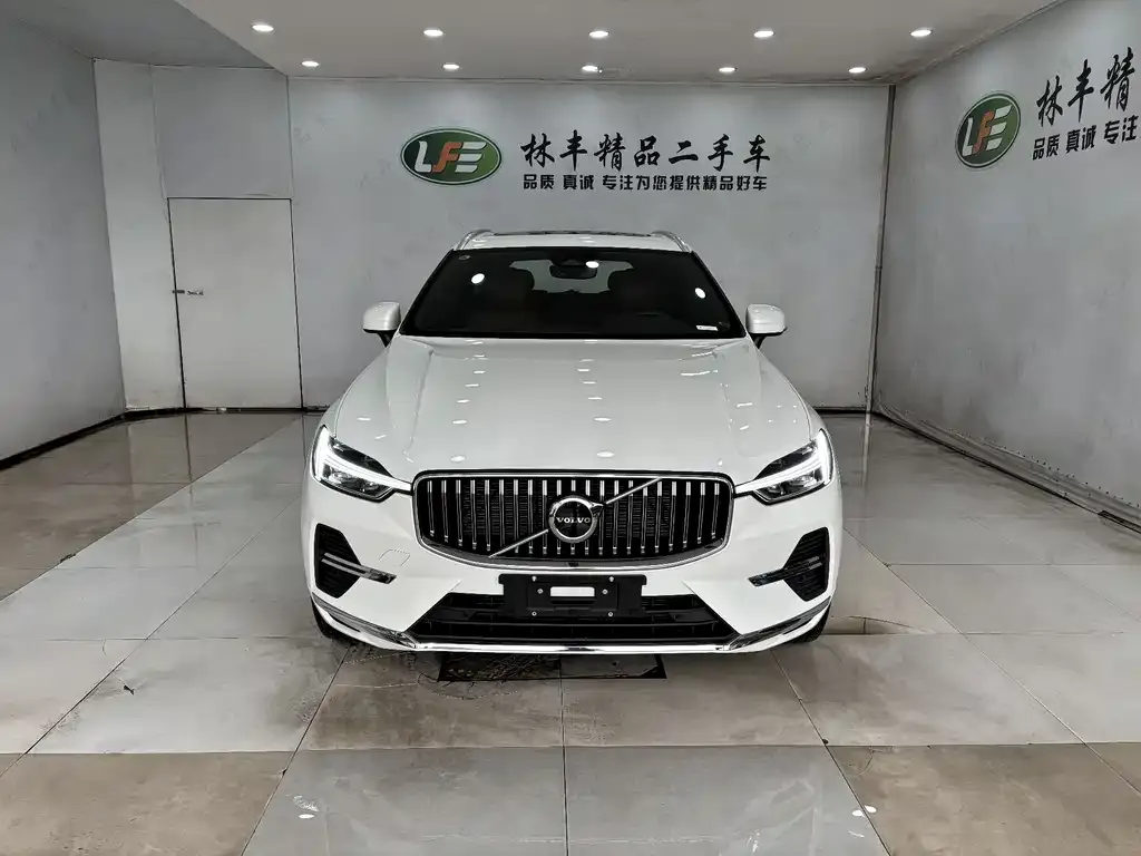 Volvo XC60 2025 из CN, фото 2