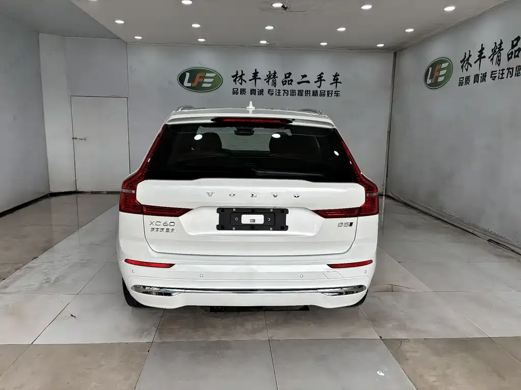 Volvo XC60 2025 из CN, фото 3
