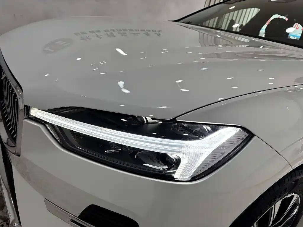 Volvo XC60 2025 из CN, фото 8