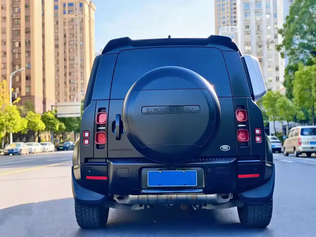 Land Rover Defender 2023 из CN, фото 2