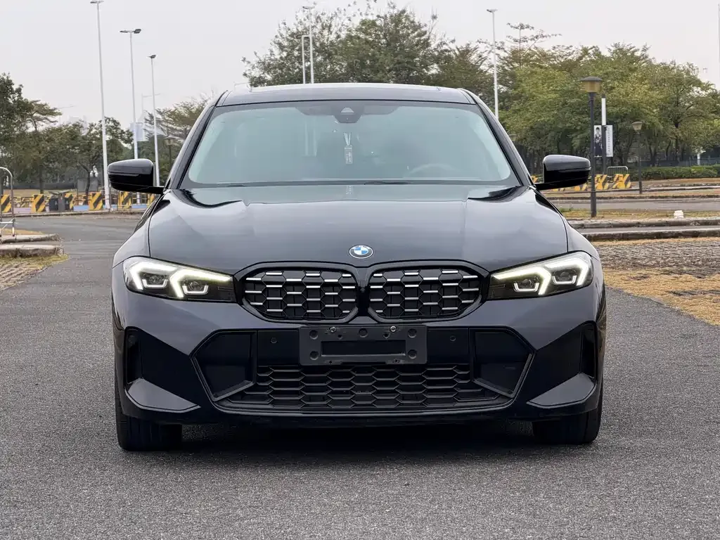BMW 3 Series 2023 из CN, фото 4
