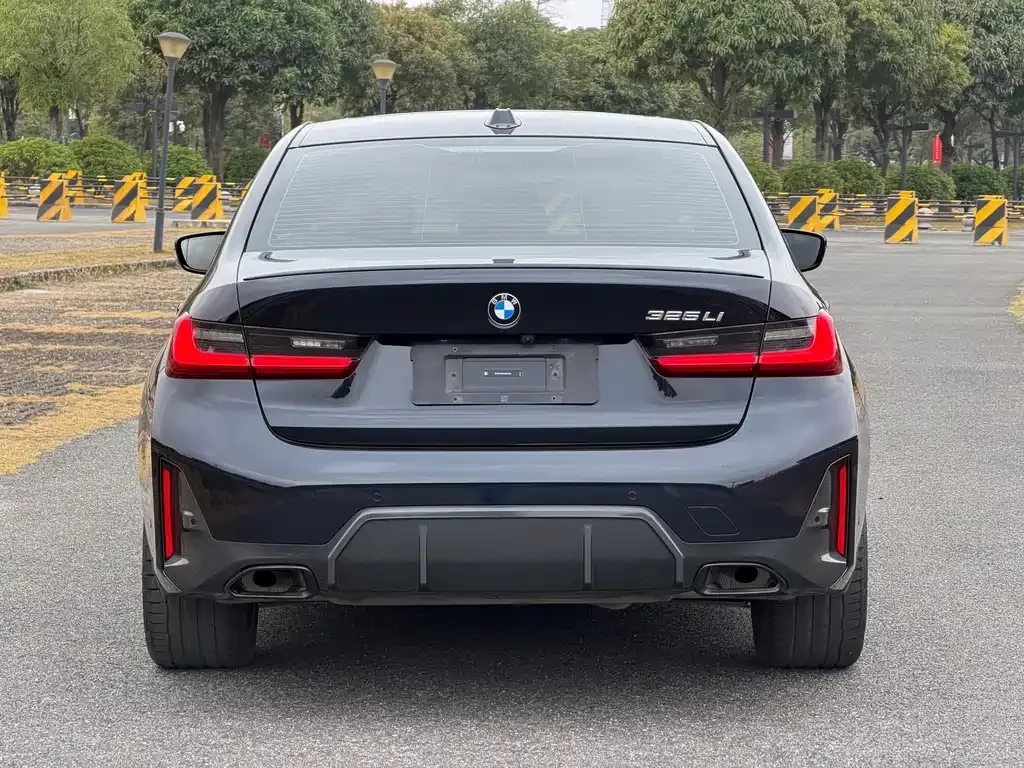 BMW 3 Series 2023 из CN, фото 10