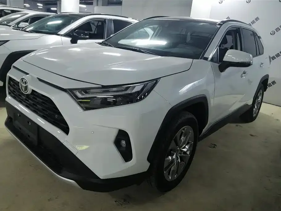 Toyota RAV4 2024 из CN, фото 1