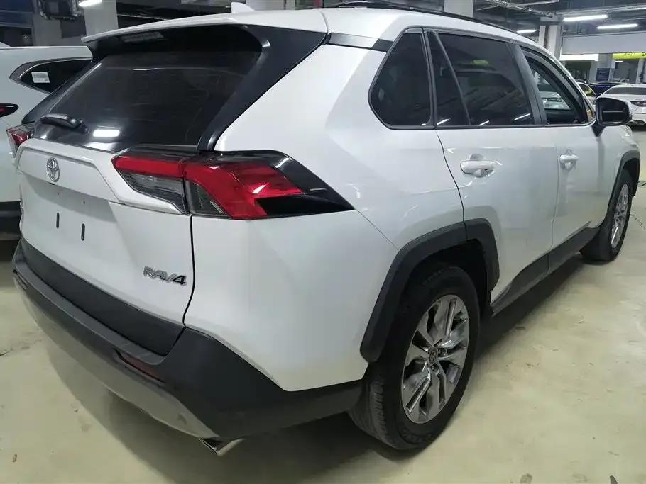 Toyota RAV4 2024 из CN, фото 10