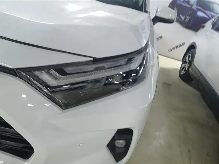 Toyota RAV4 2024 из CN, фото 6