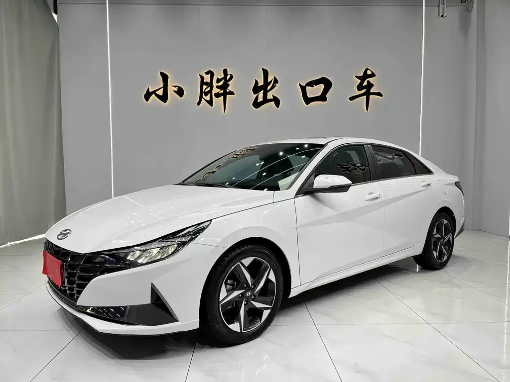 Hyundai Elantra 2023 из CN, фото 1