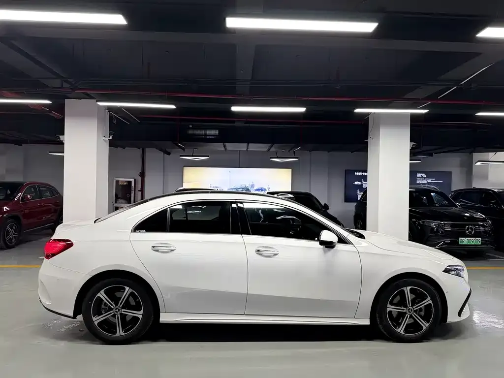 Mercedes-Benz A-Class 2023 из CN, фото 10