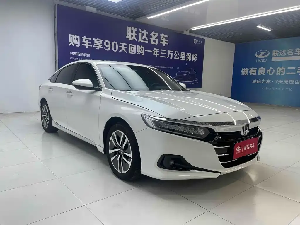 Honda Accord — фото 9