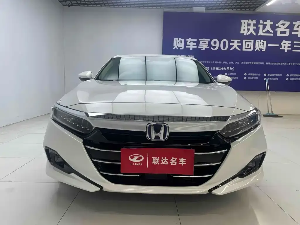 Honda Accord — фото 7
