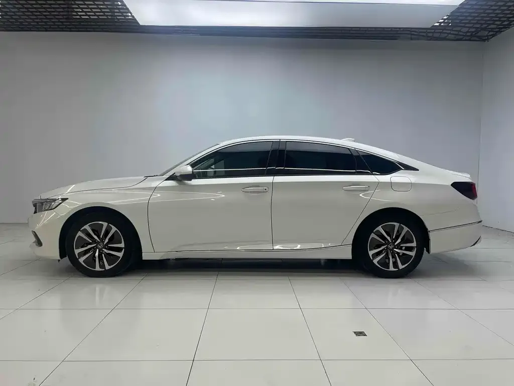 Honda Accord — фото 3