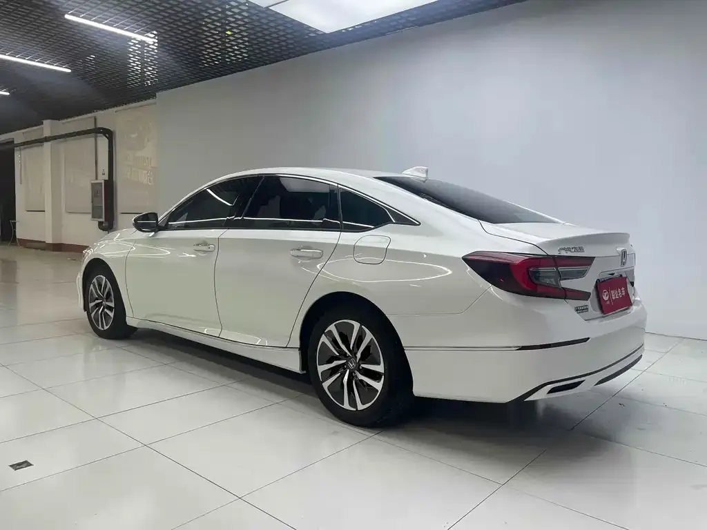 Honda Accord — фото 2