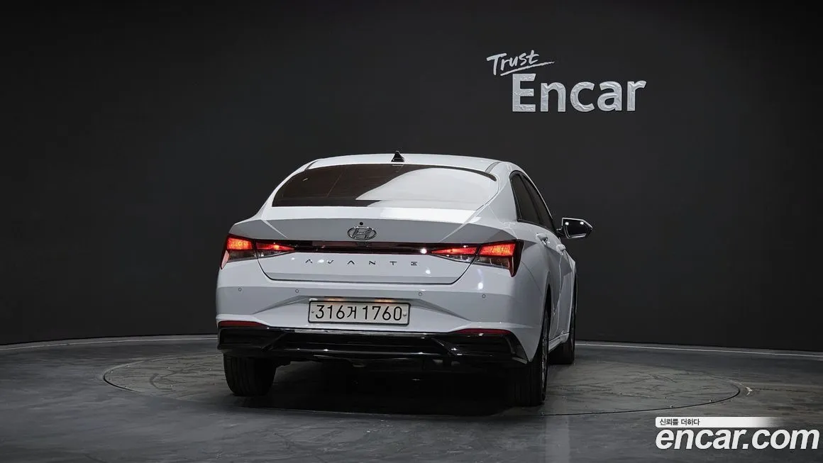 Hyundai AVANTE 2021 из KR, фото 3