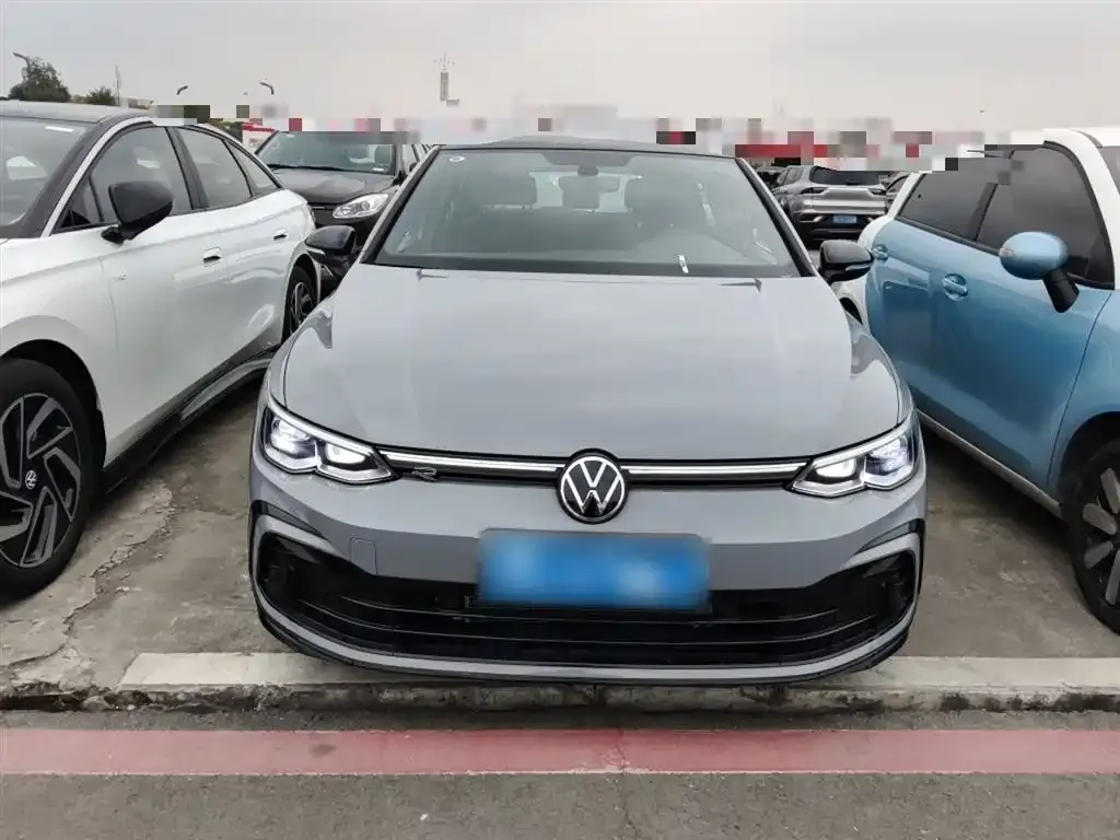 Volkswagen Golf 2025 из CN, фото 9