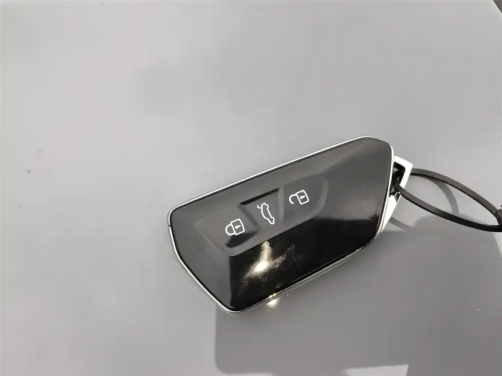 Volkswagen Golf 2025 из CN, фото 2