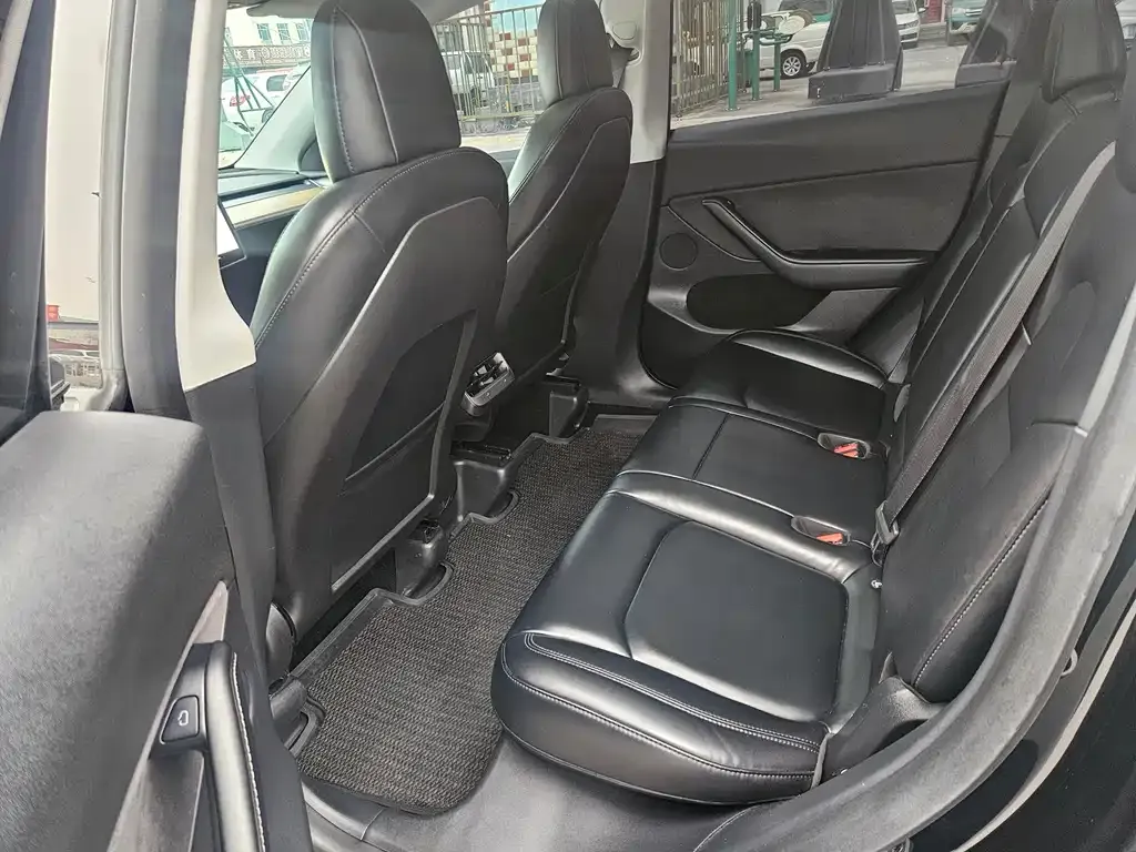 Tesla Model Y 2022 из CN, фото 5