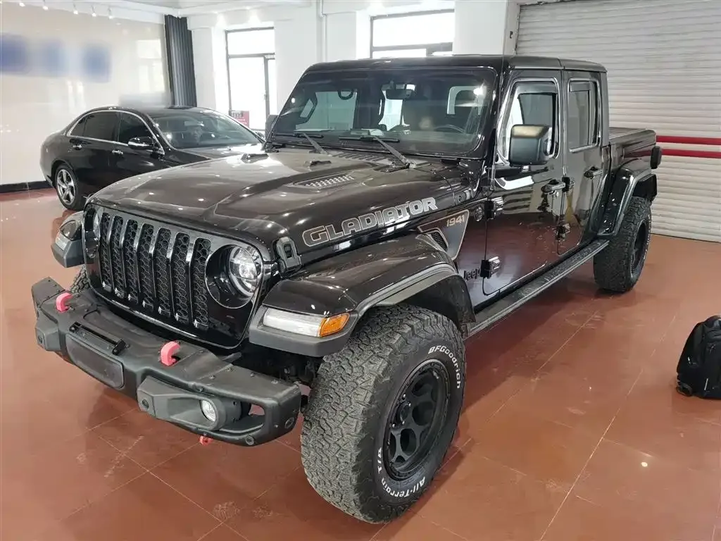 Jeep Gladiator 2023 из CN, фото 1