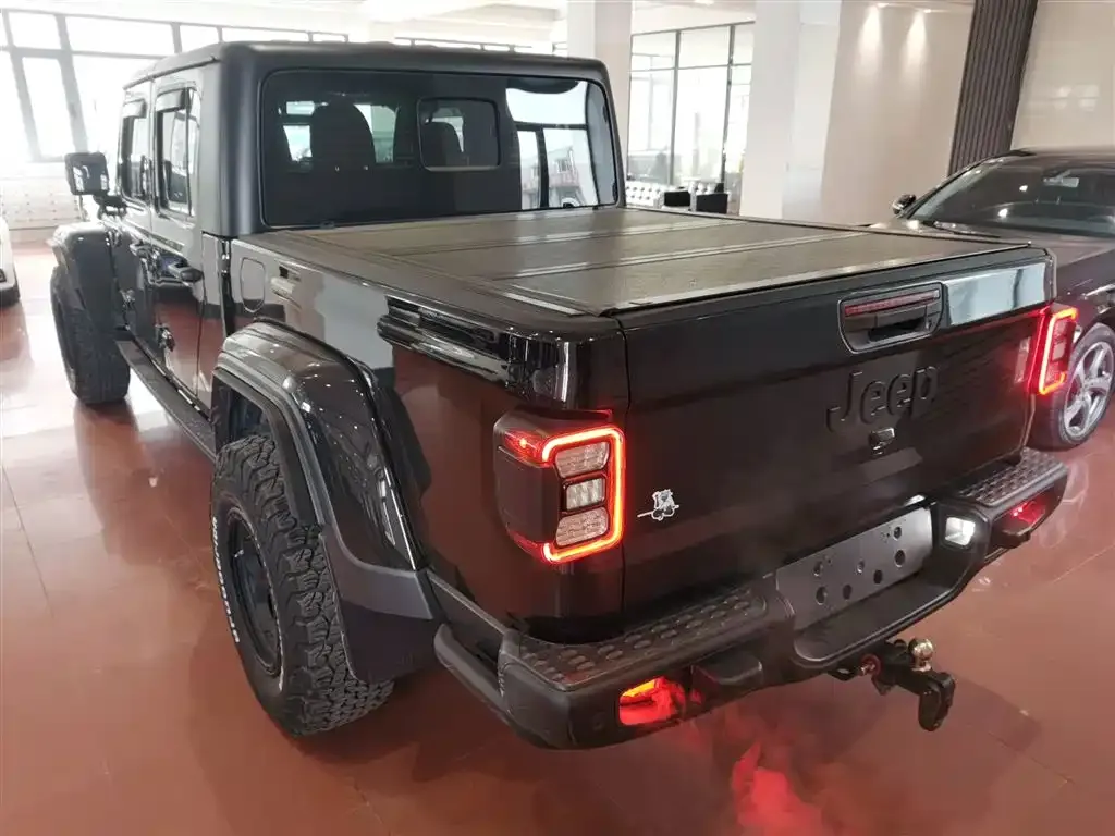 Jeep Gladiator 2023 из CN, фото 6