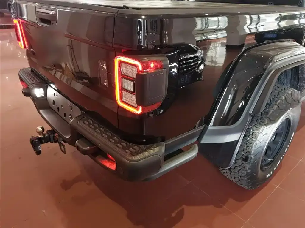 Jeep Gladiator 2023 из CN, фото 8