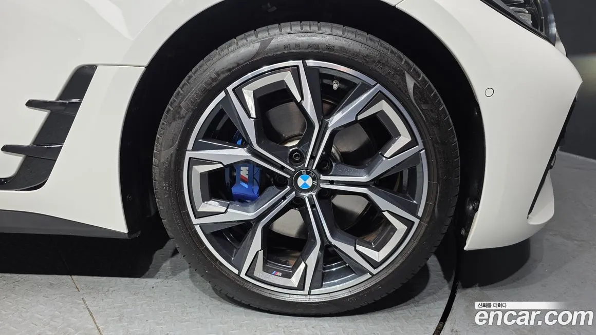 BMW 4-Series 2024 из KR, фото 6