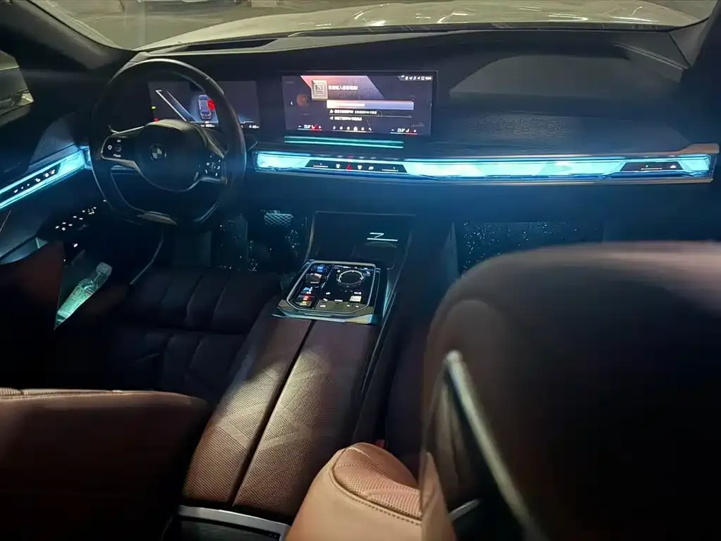 BMW i7 2023 из CN, фото 3