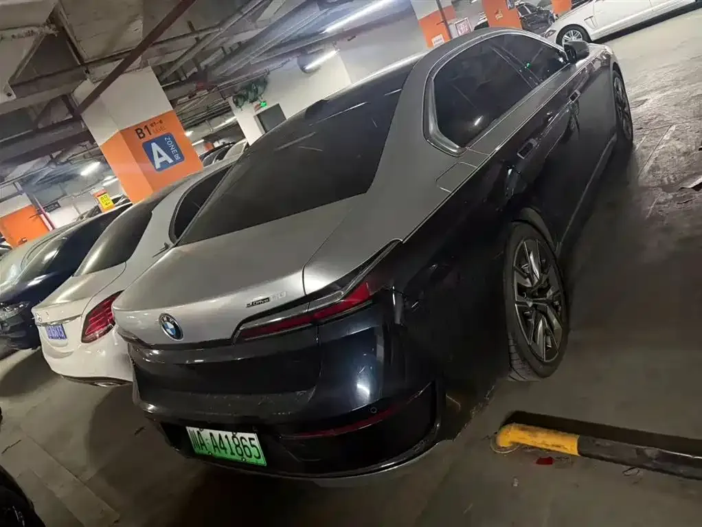 BMW i7 2023 из CN, фото 4