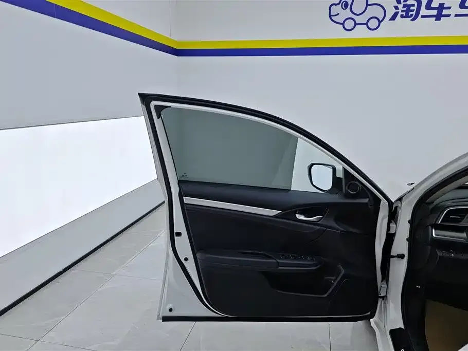 Honda Civic 2021 из CN, фото 2